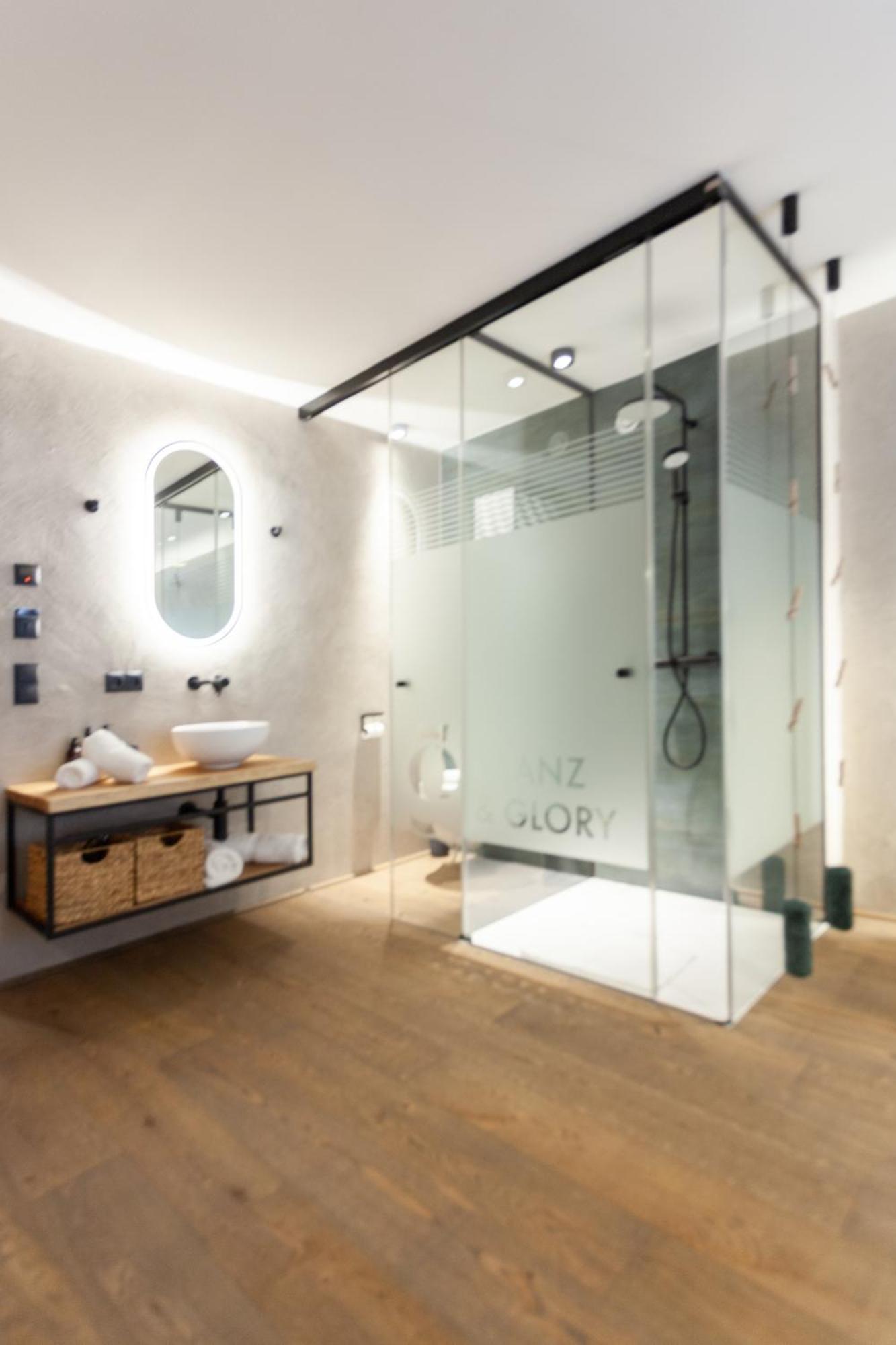 Glanzer Homes 2*